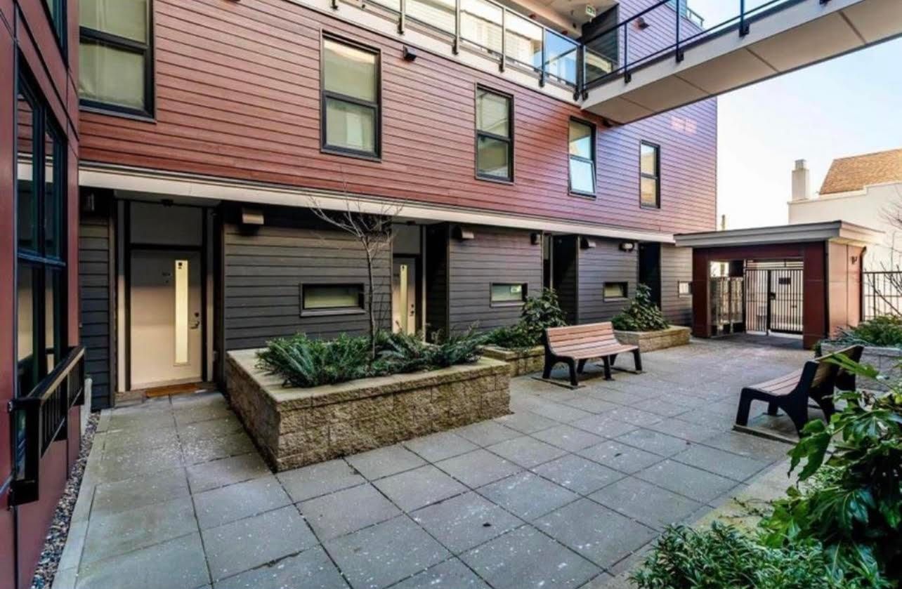 Listing Image 16