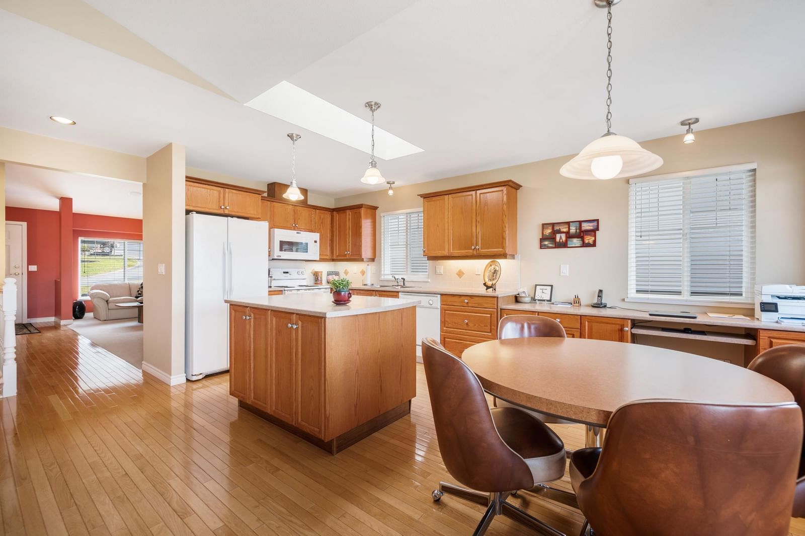 Listing Image 15