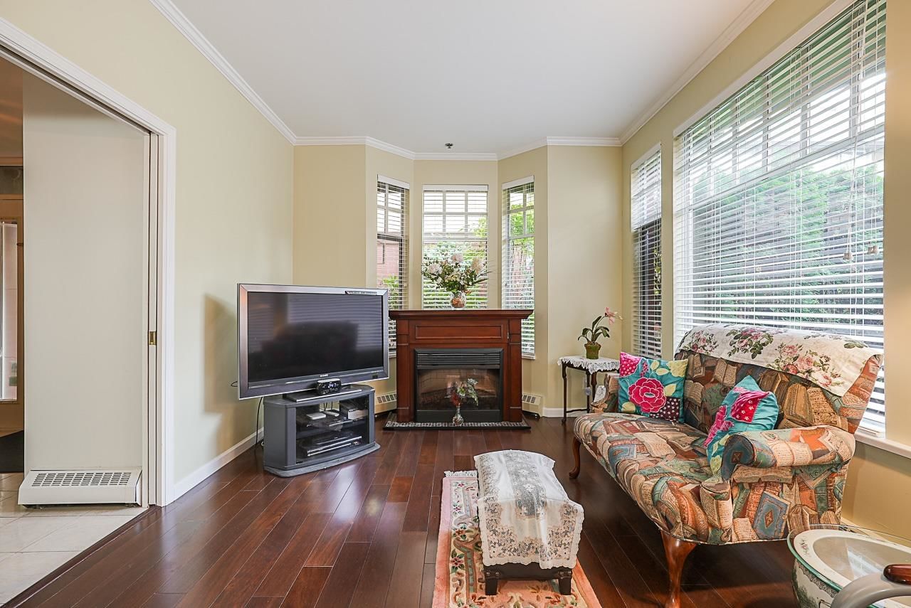 Listing Image 13