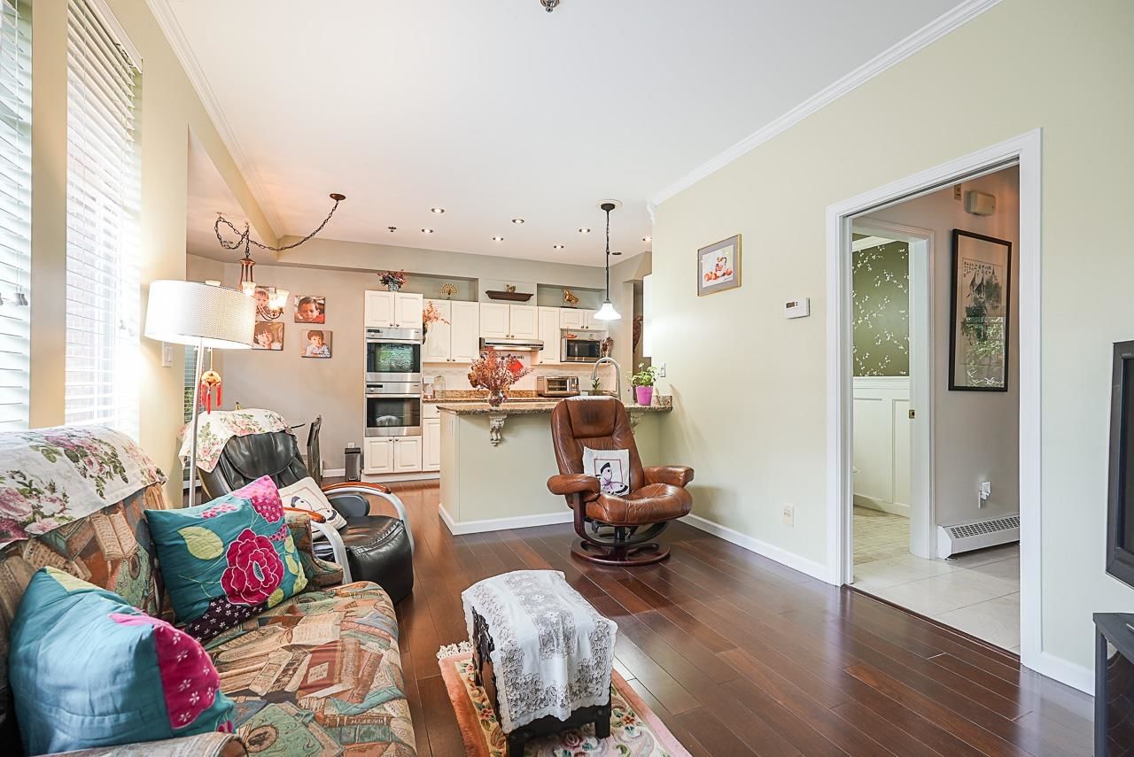 Listing Image 14