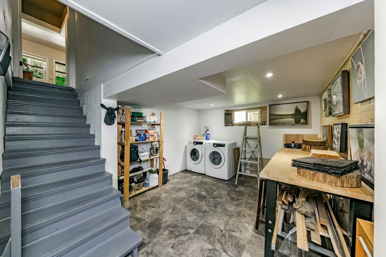 Listing Image 16