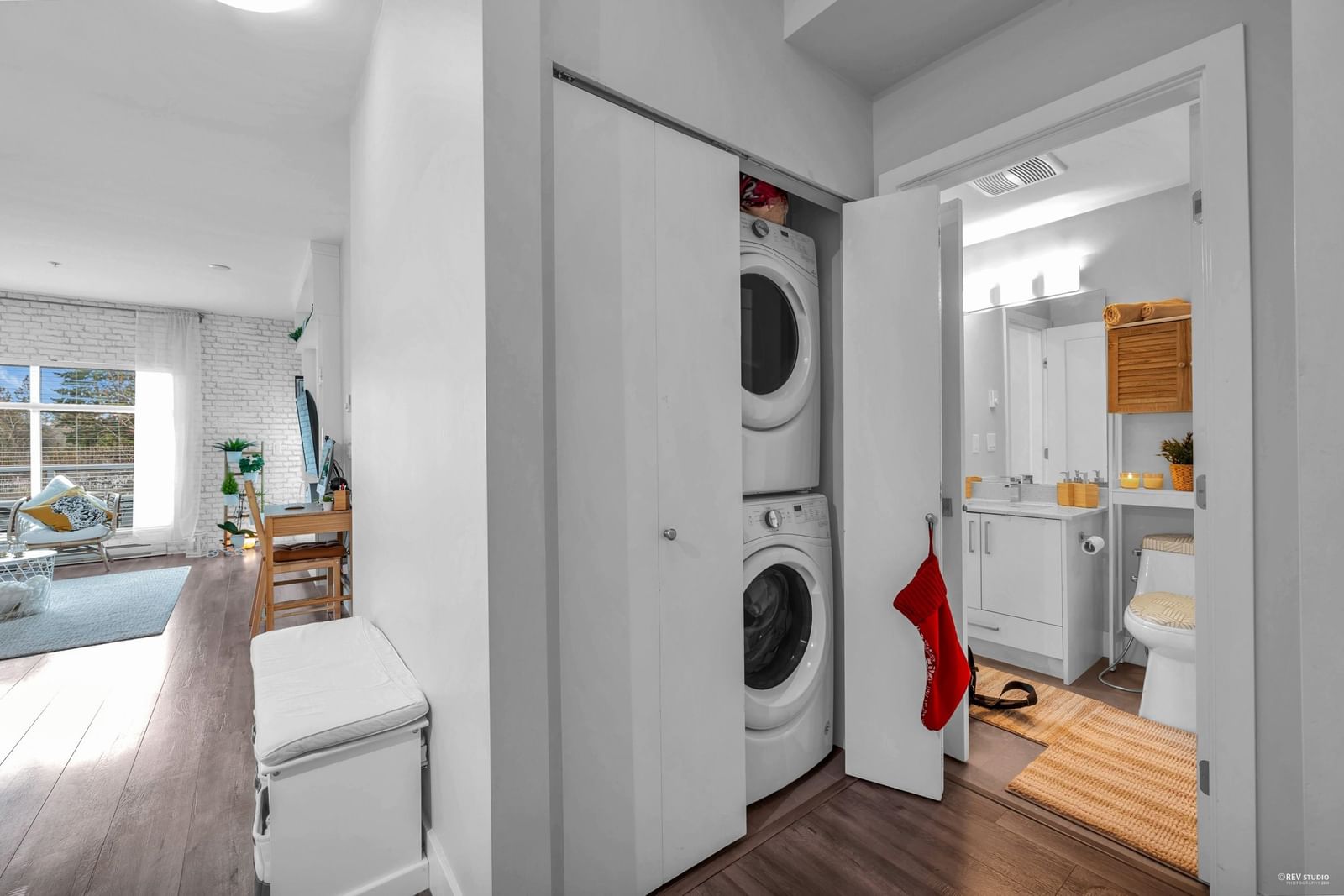 Listing Image 17