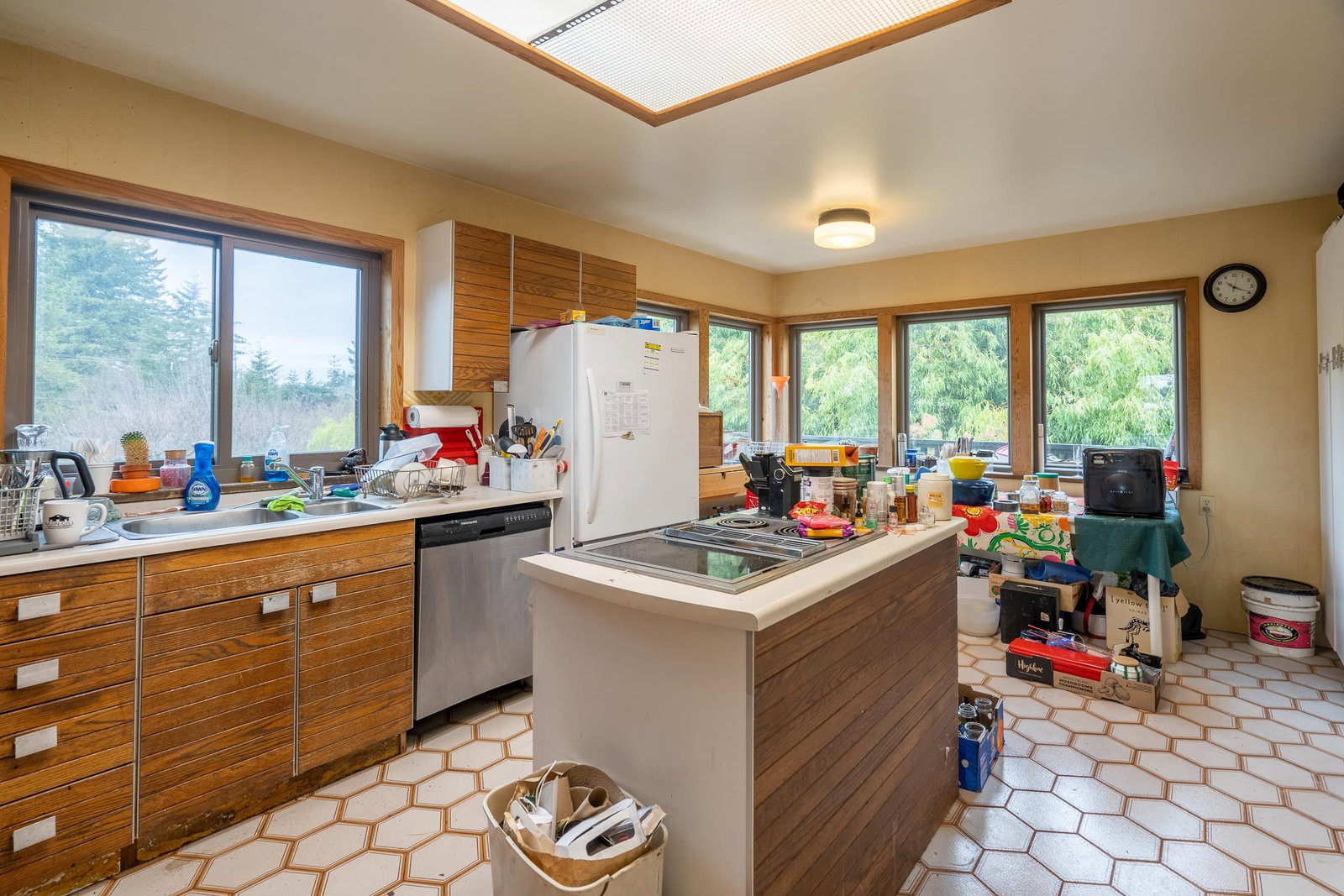 Listing Image 12