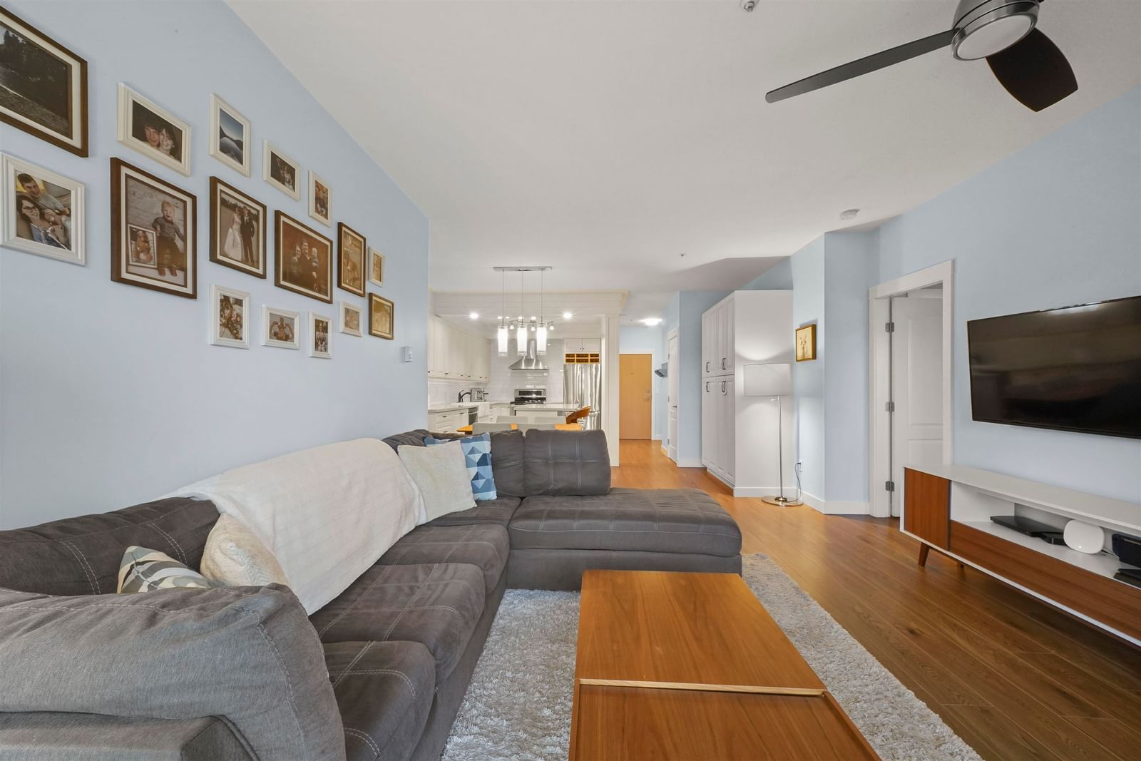 Listing Image 16