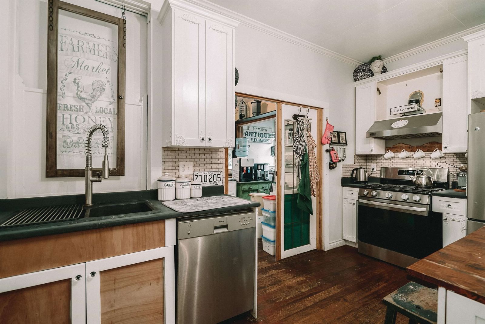 Listing Image 6