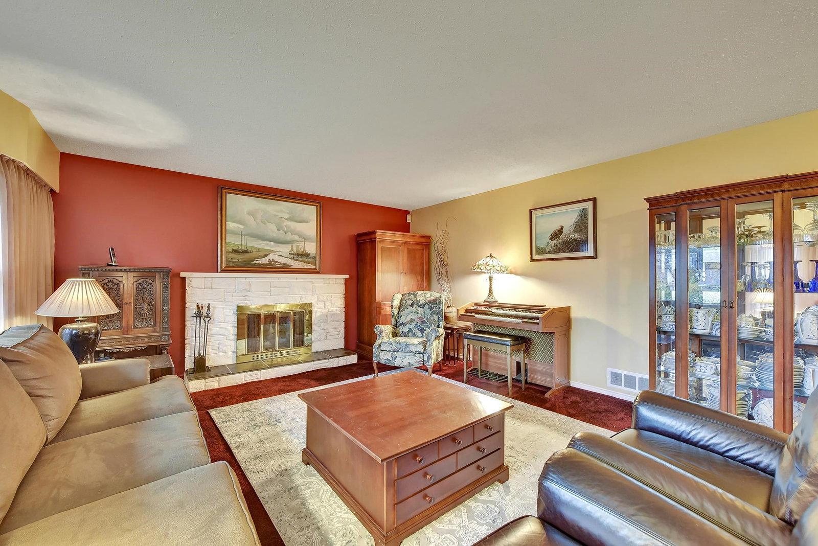 Listing Image 11