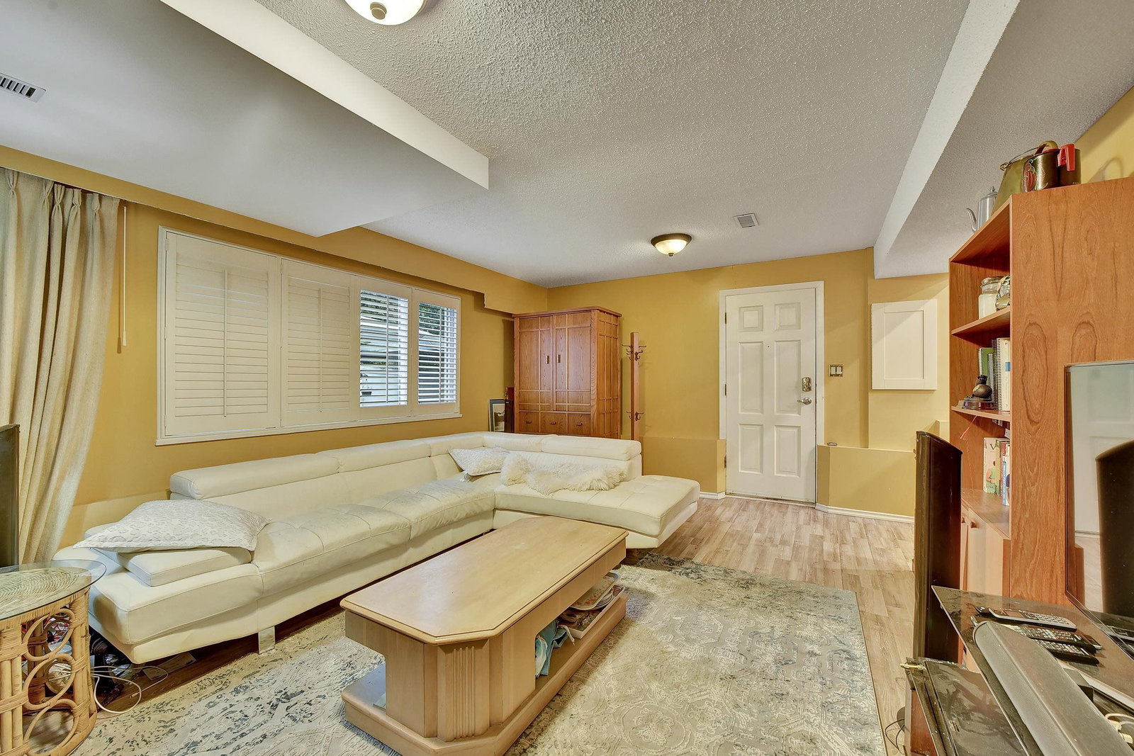 Listing Image 20