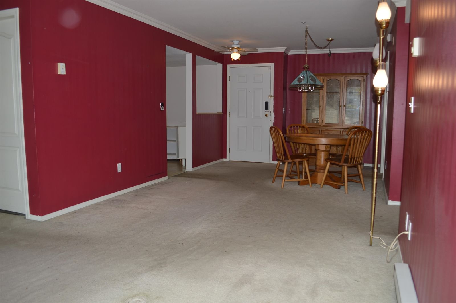 Listing Image 8