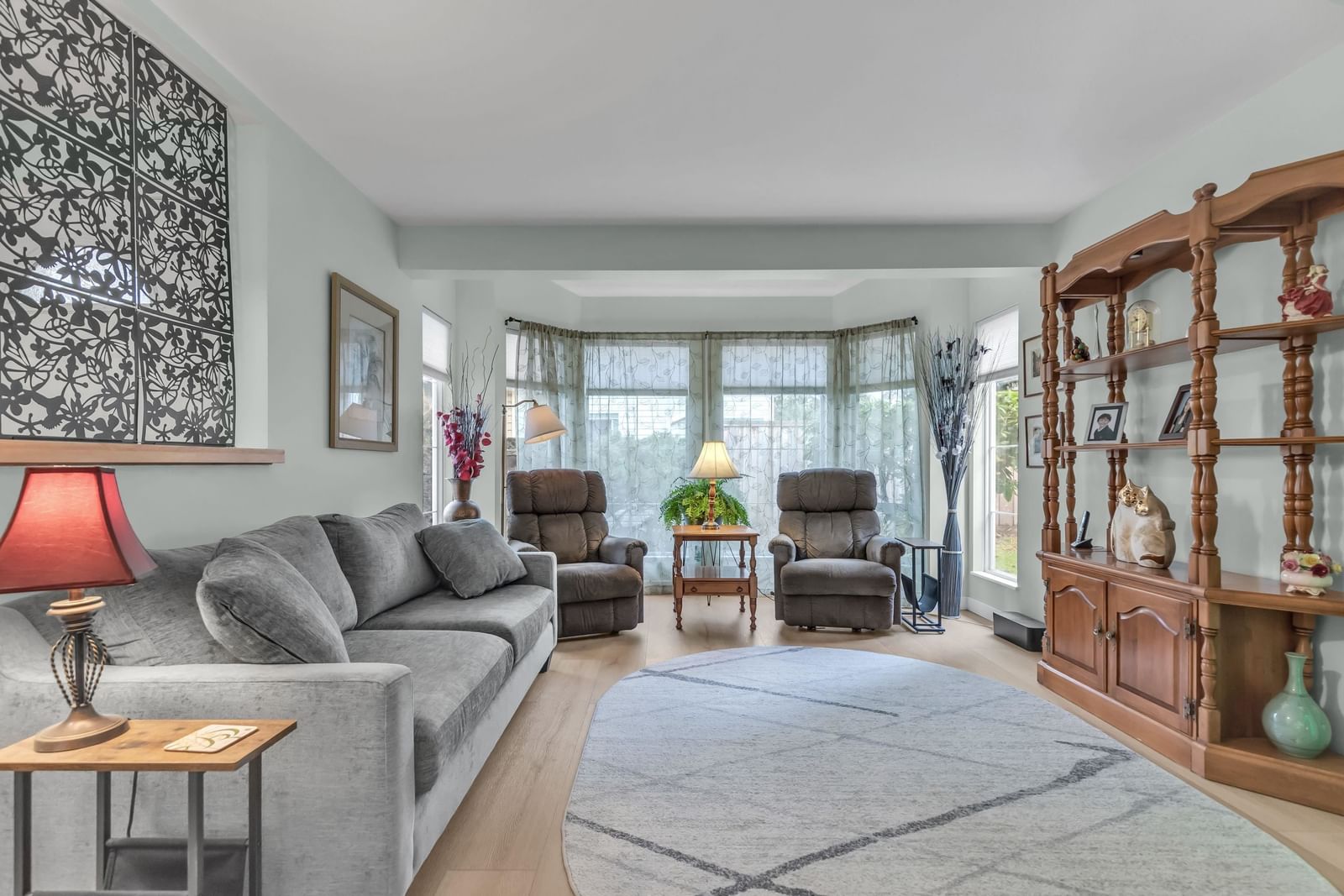 Listing Image 12