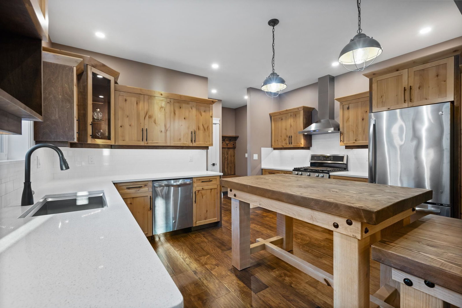 Listing Image 13
