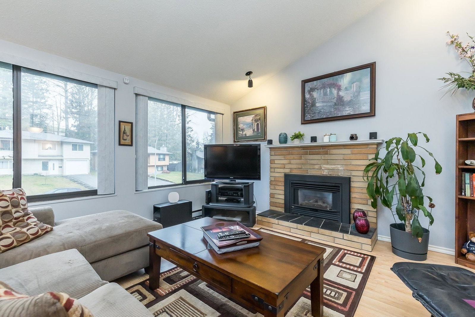 Listing Image 16