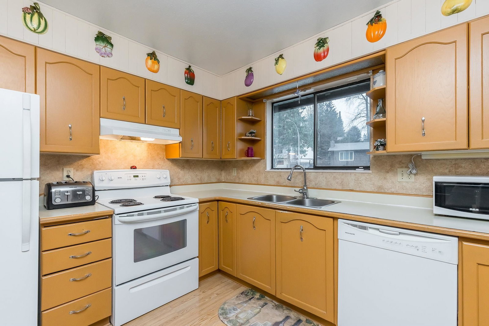 Listing Image 6