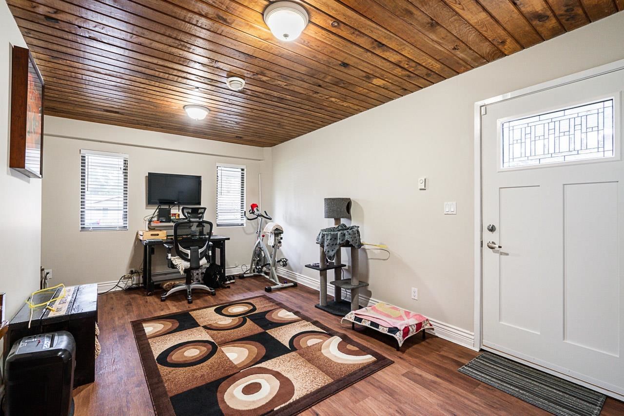 Listing Image 14