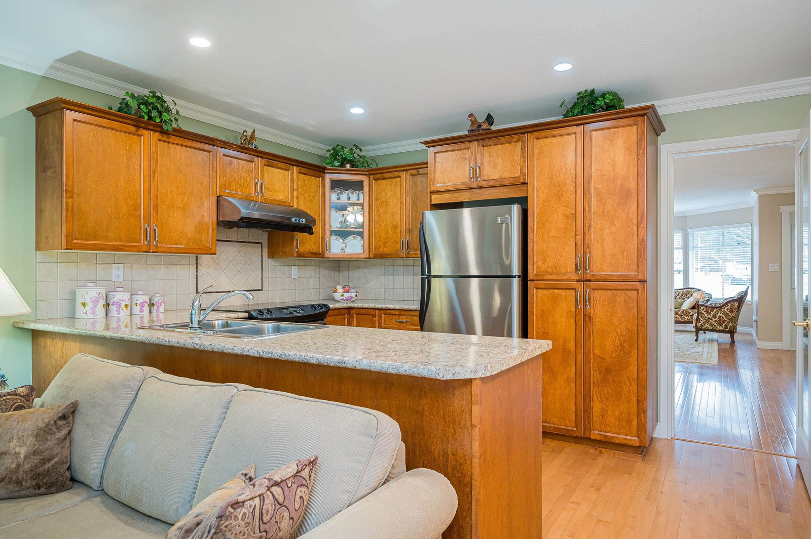 Listing Image 10