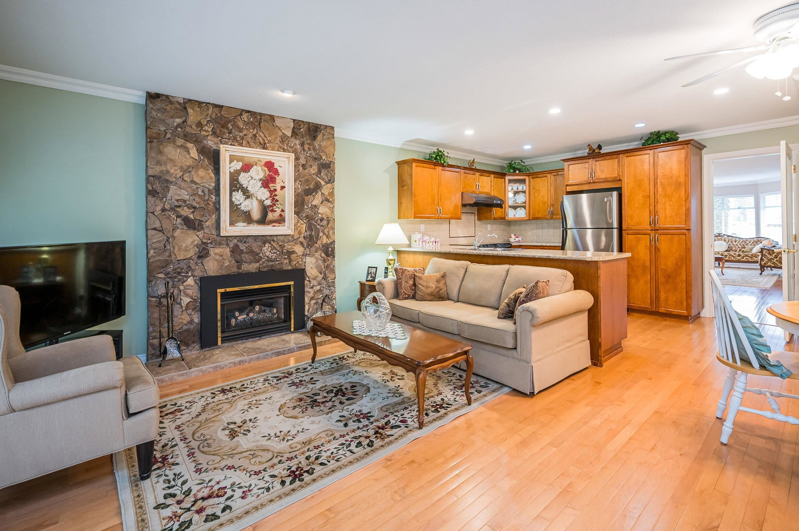 Listing Image 16