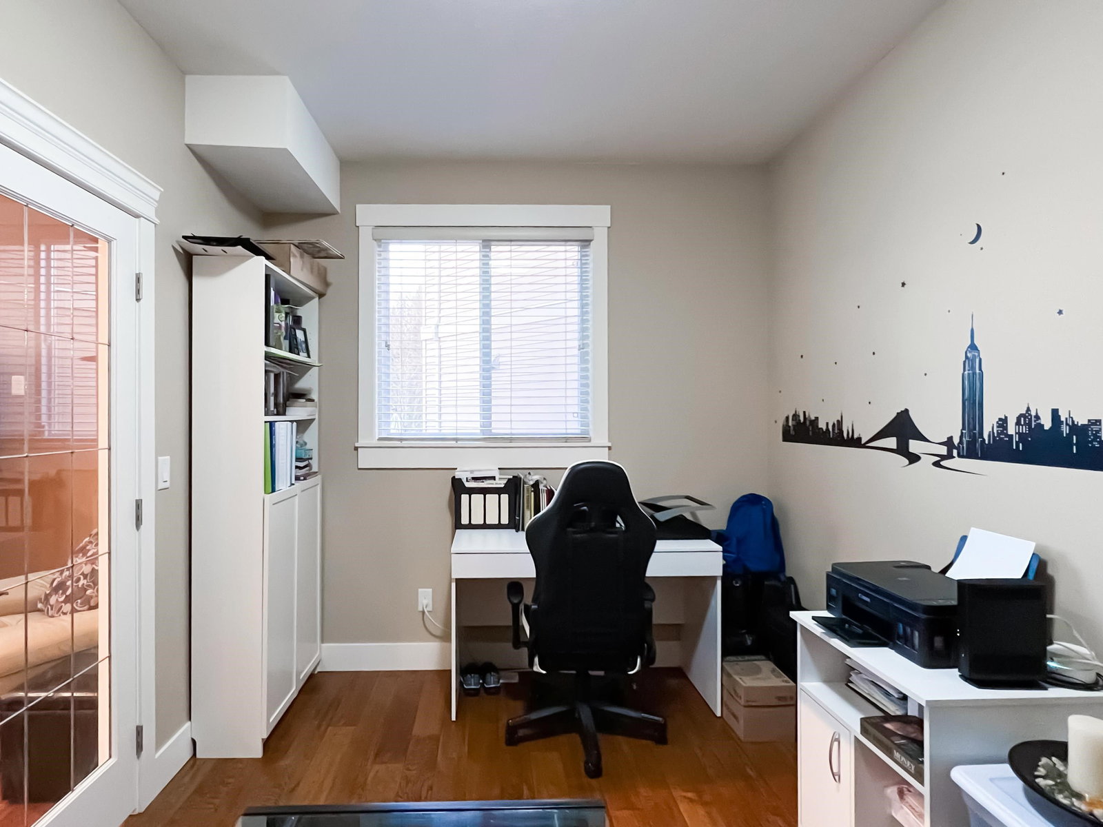 Listing Image 12