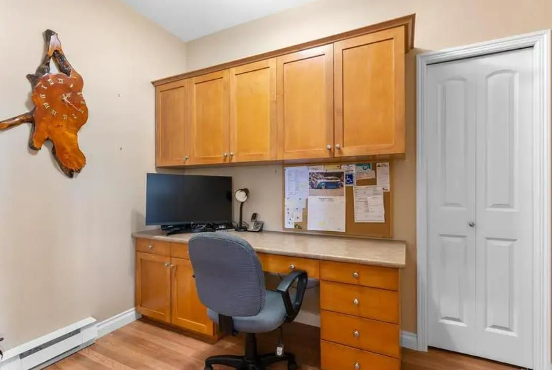 Listing Image 19