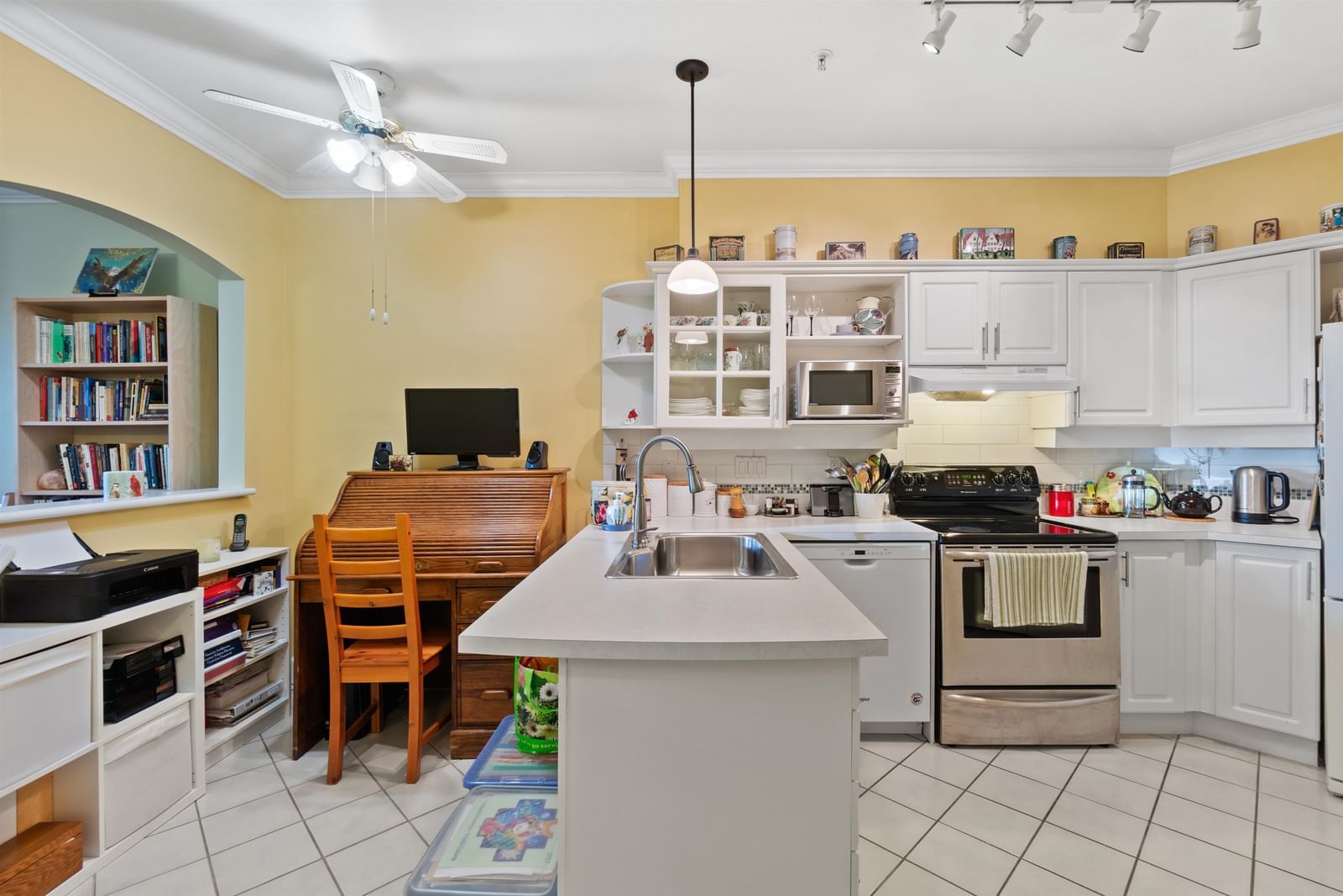 Listing Image 8
