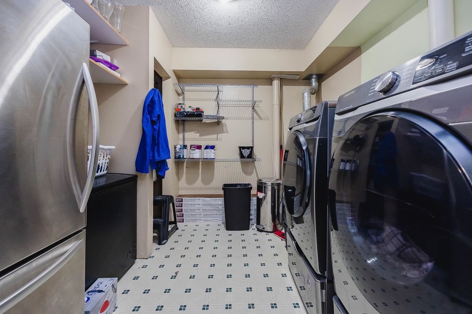 Listing Image 15