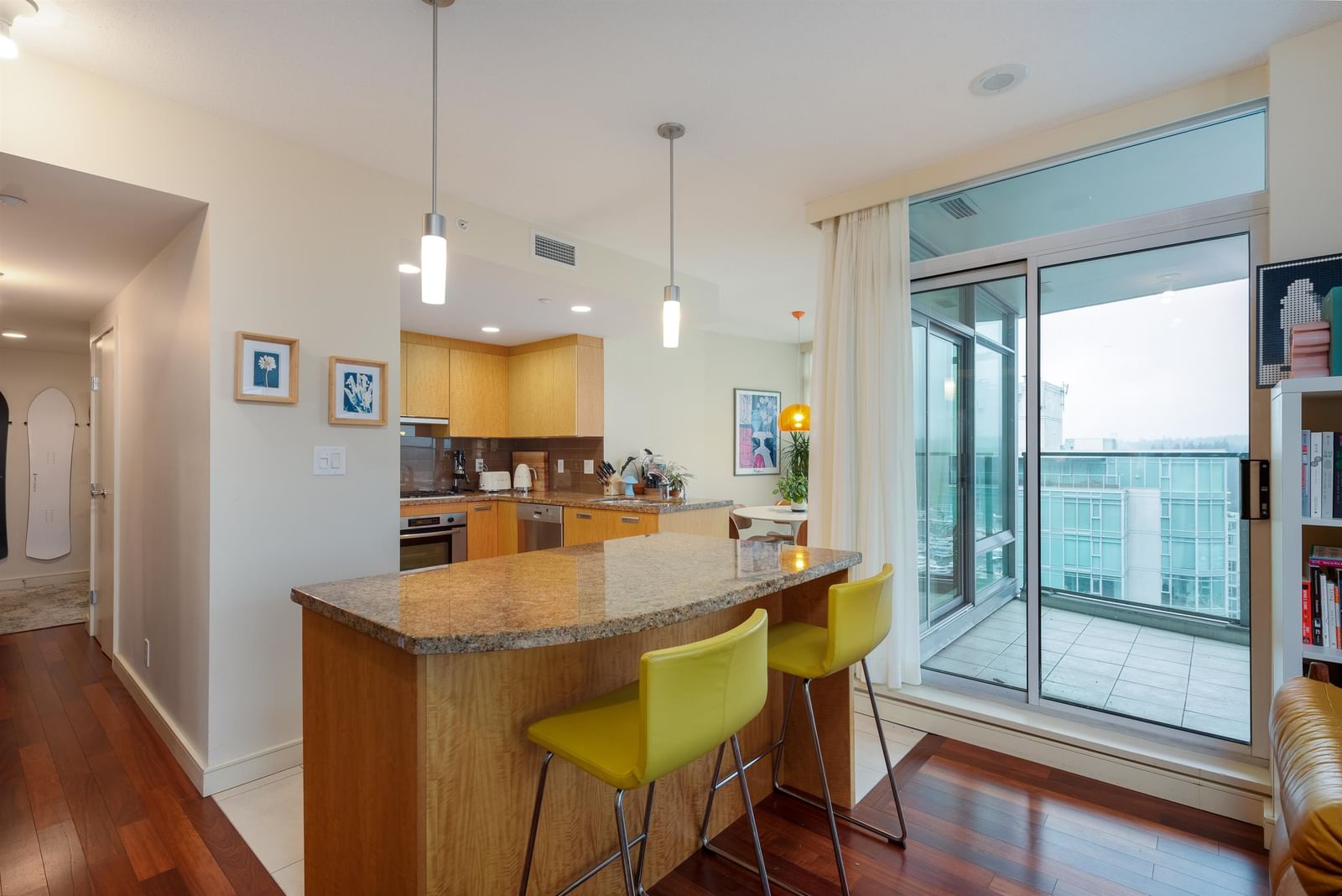 Listing Image 9