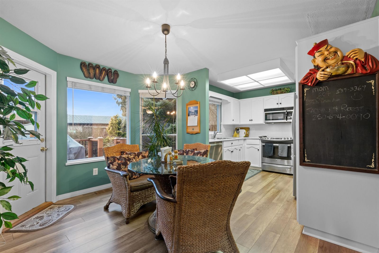 Listing Image 10