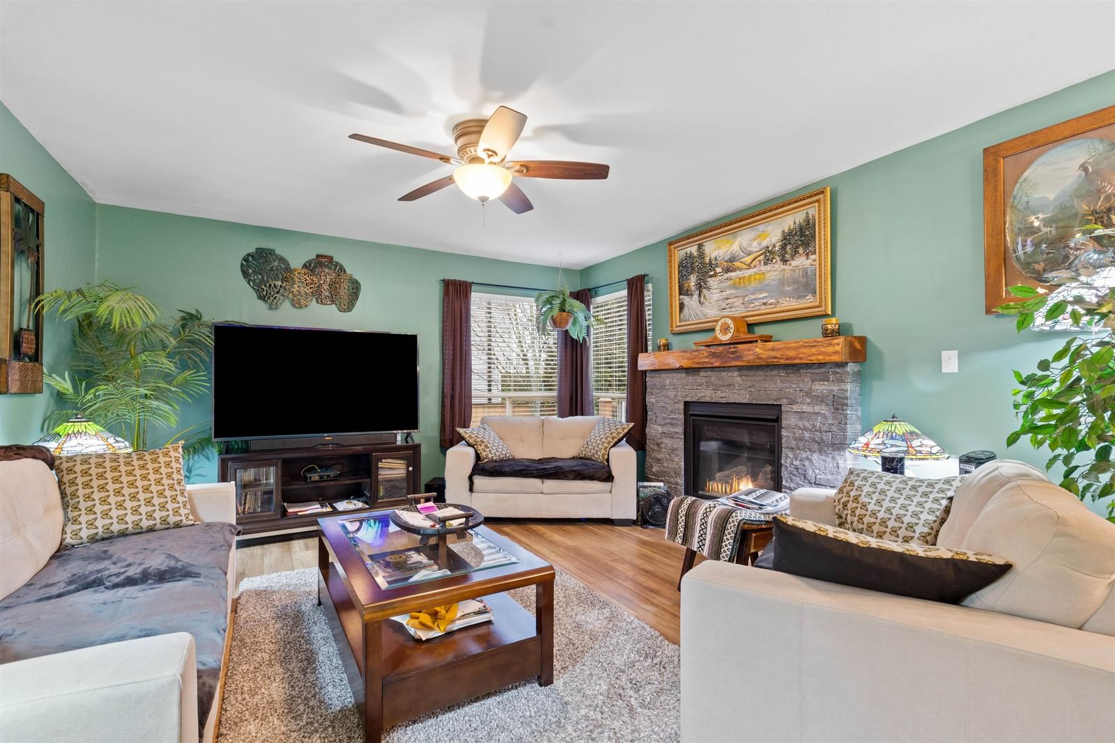 Listing Image 12