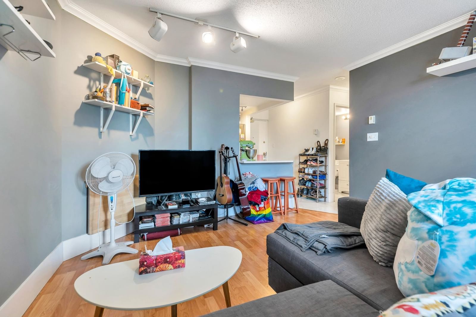 Listing Image 11