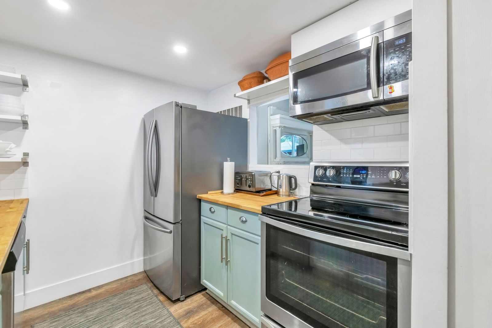 Listing Image 15