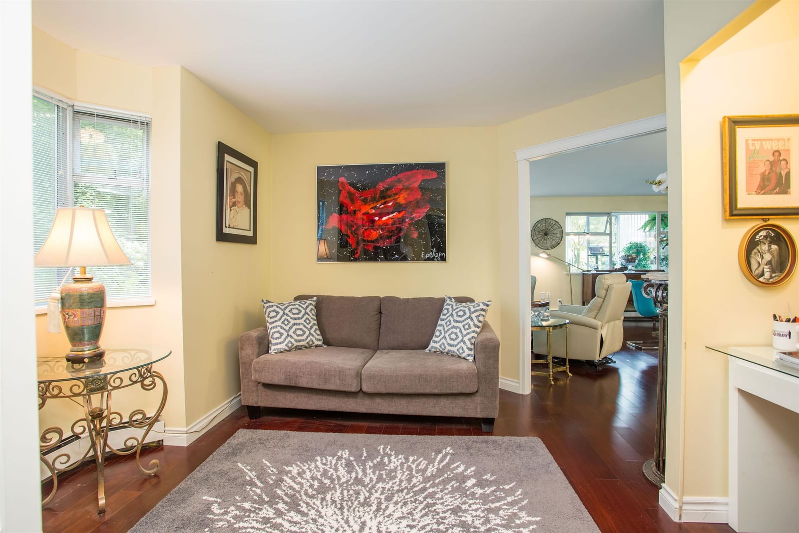 Listing Image 12