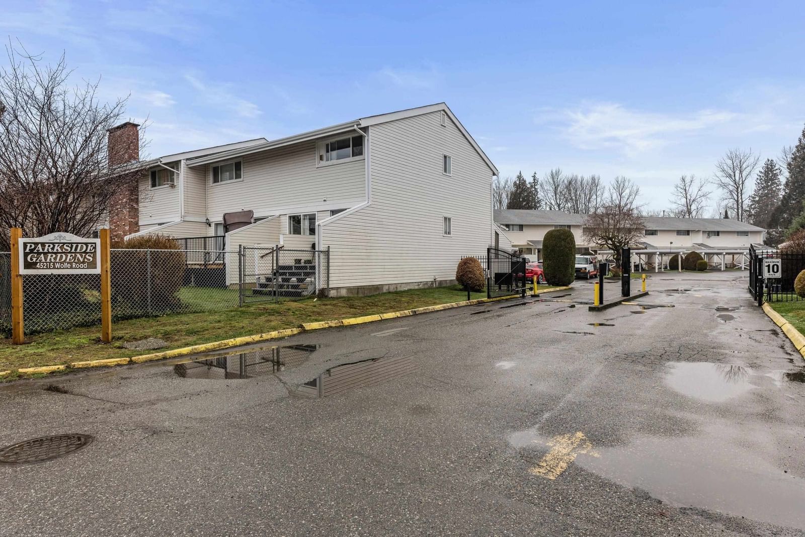 Listing Image 6
