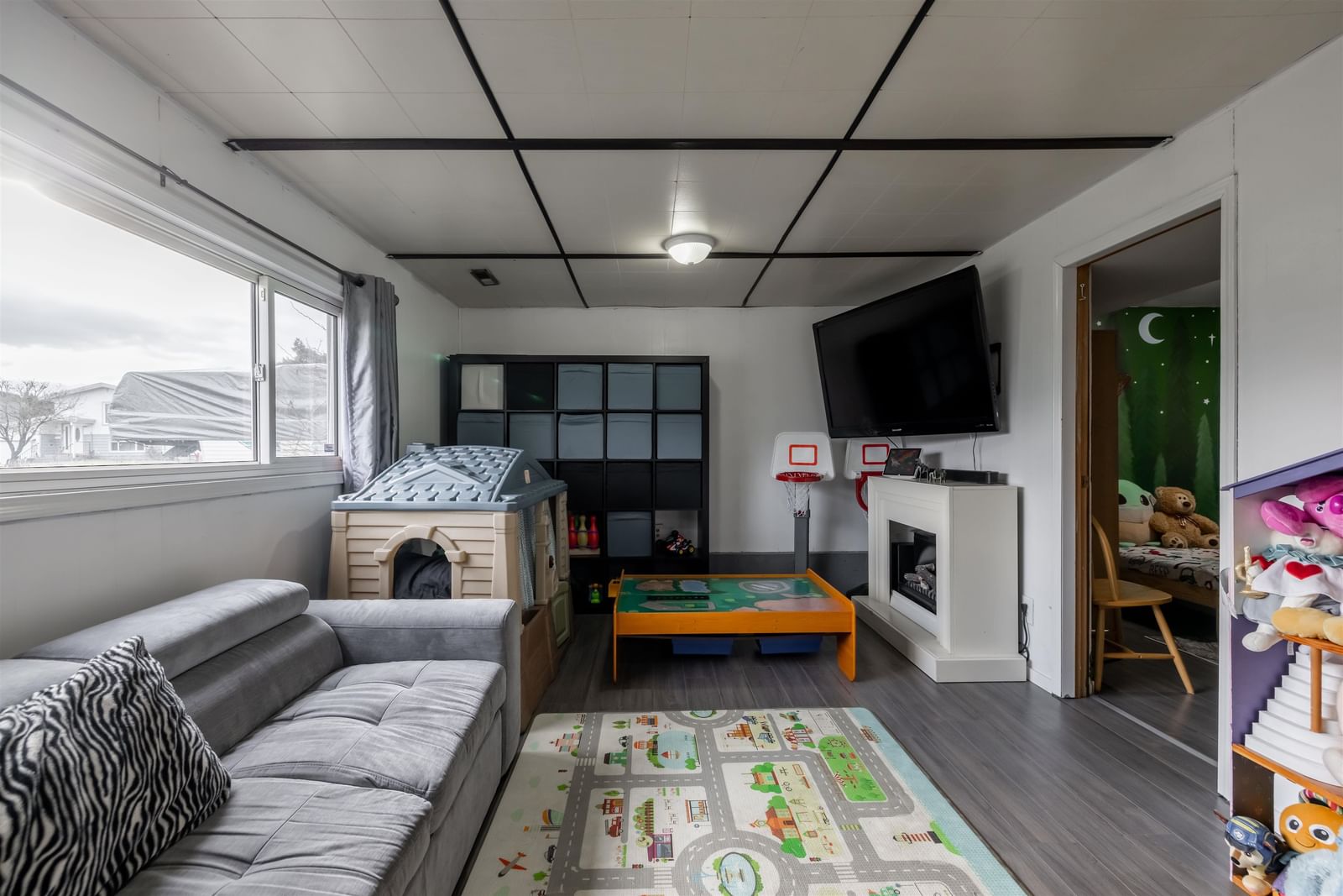 Listing Image 18
