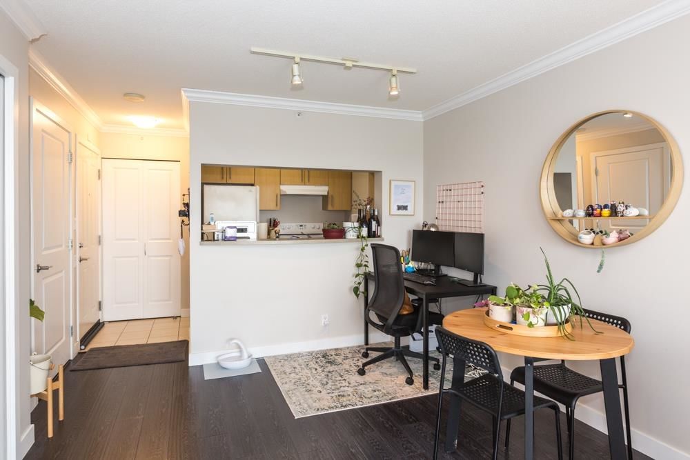 Listing Image 10