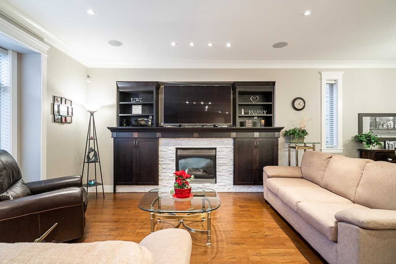 Listing Image 10