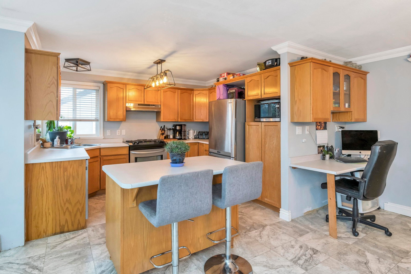 Listing Image 8