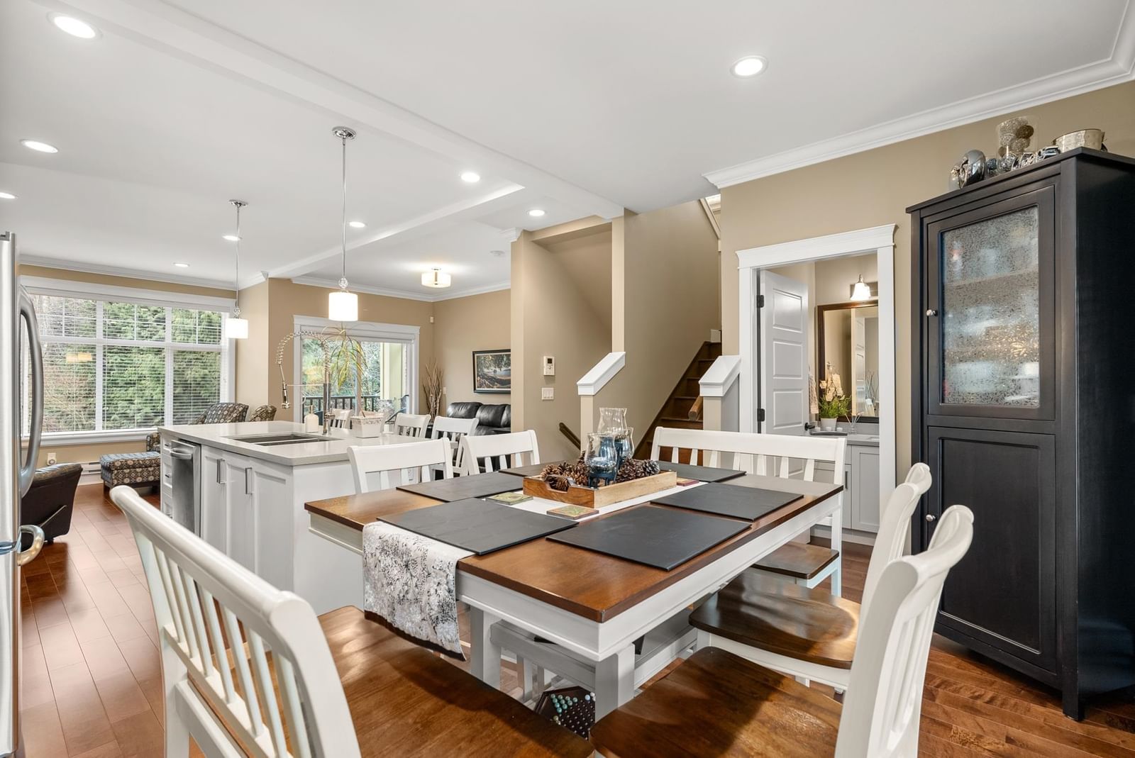 Listing Image 19