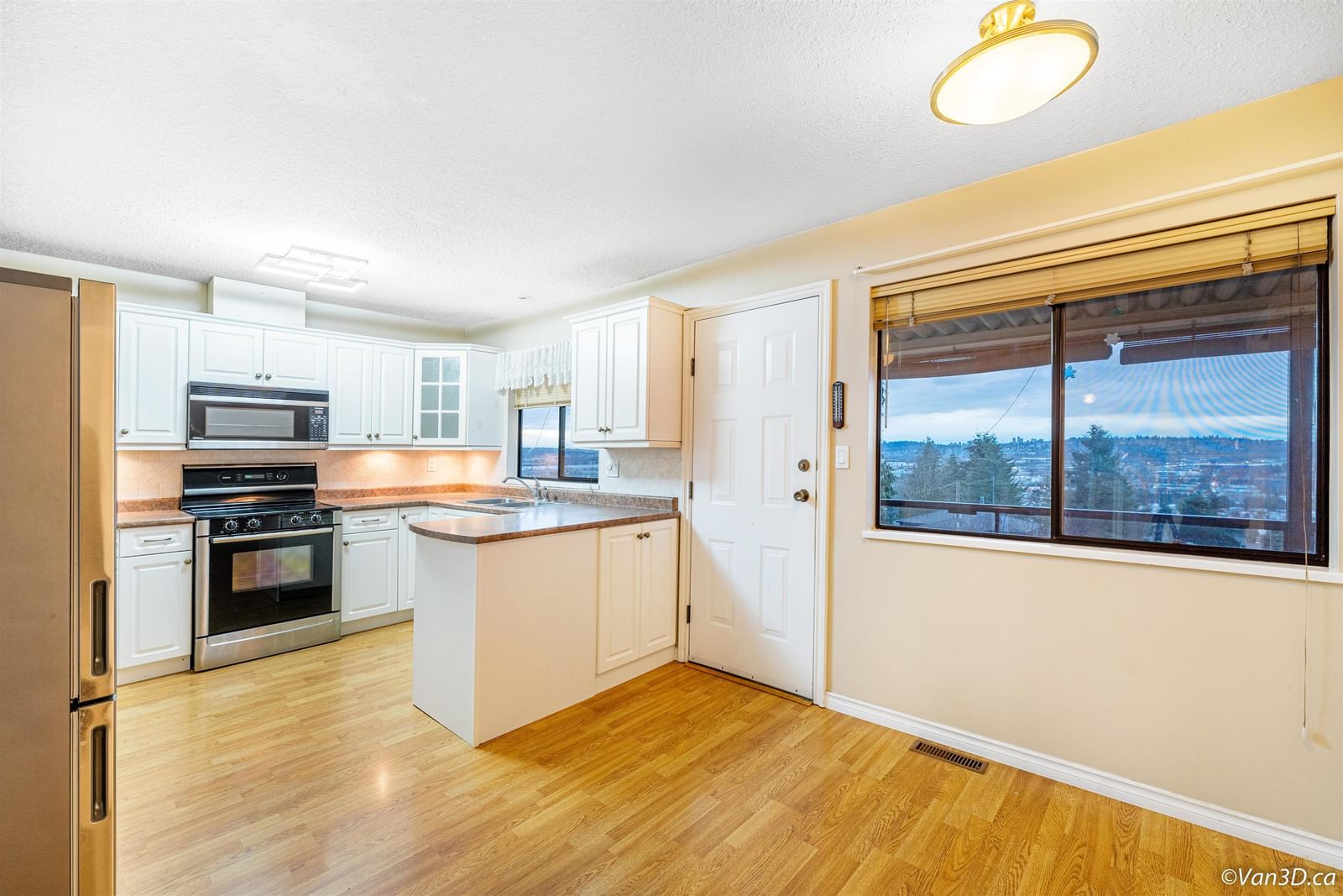Listing Image 14