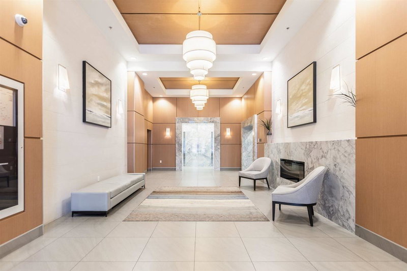 2306 - 3007 Glen Drive, Coquitlam, V3B 0L8 | Image 2