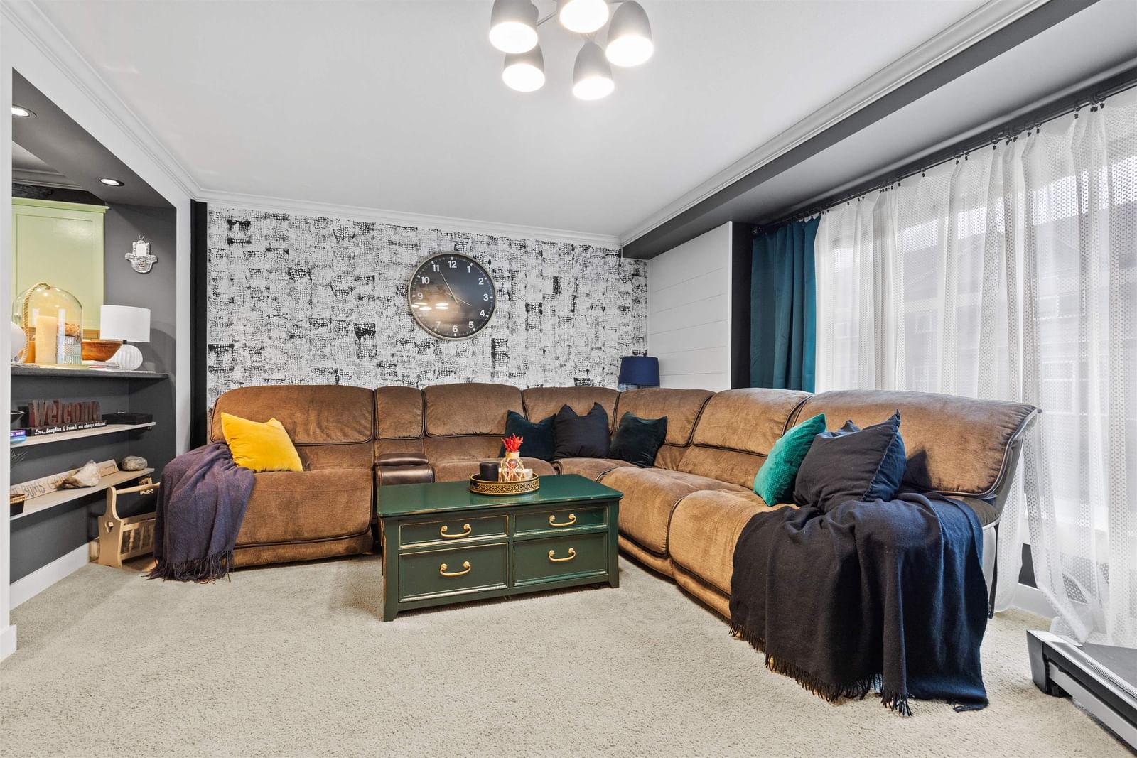 Listing Image 10