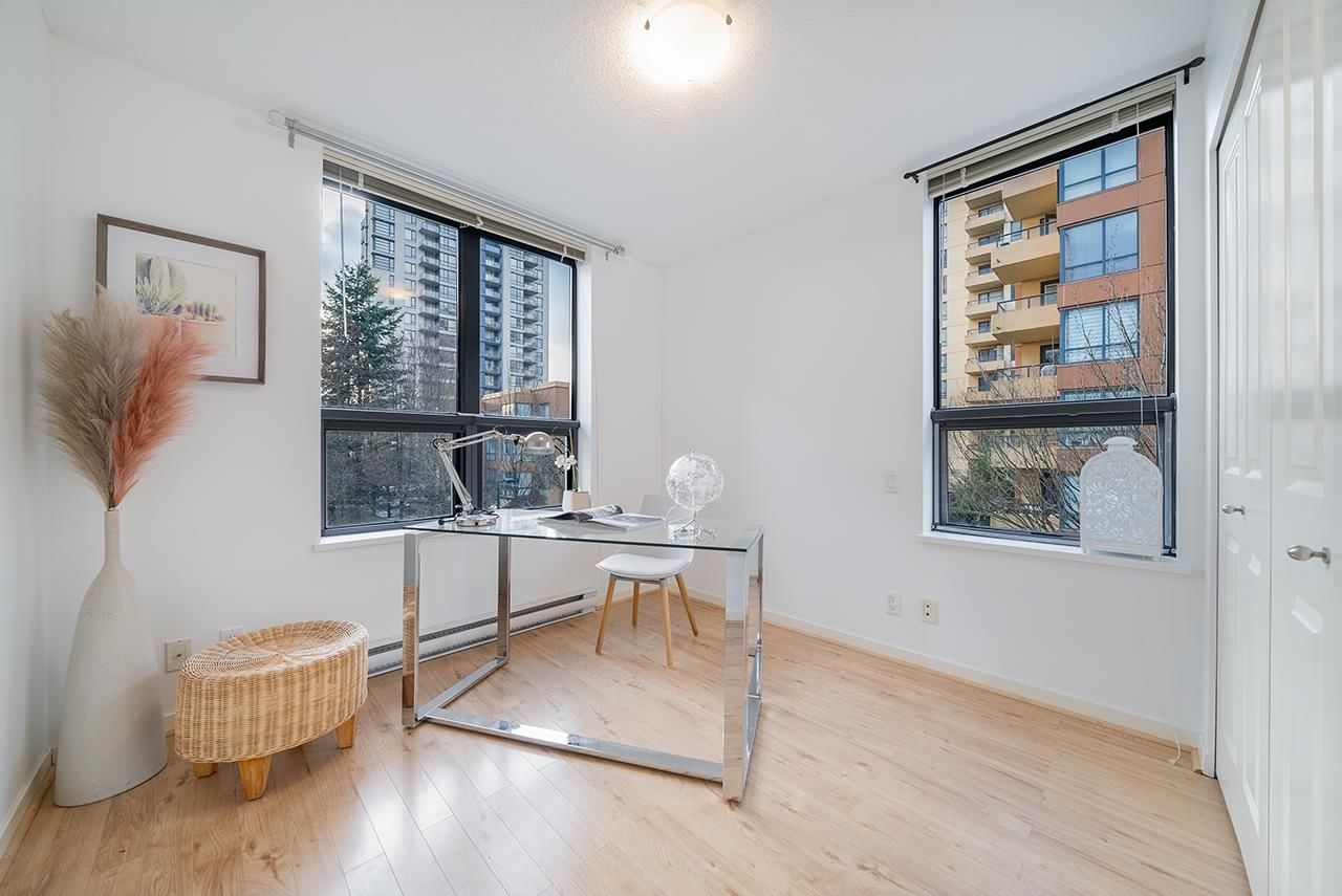 Listing Image 11