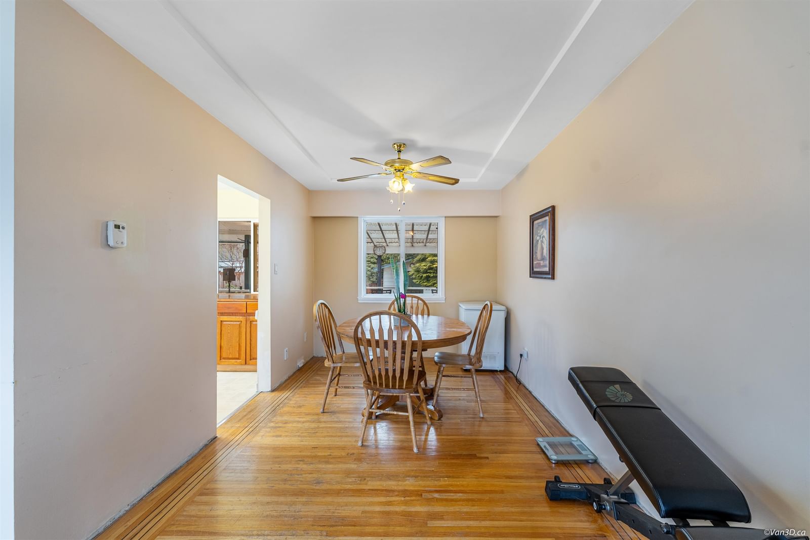 Listing Image 5