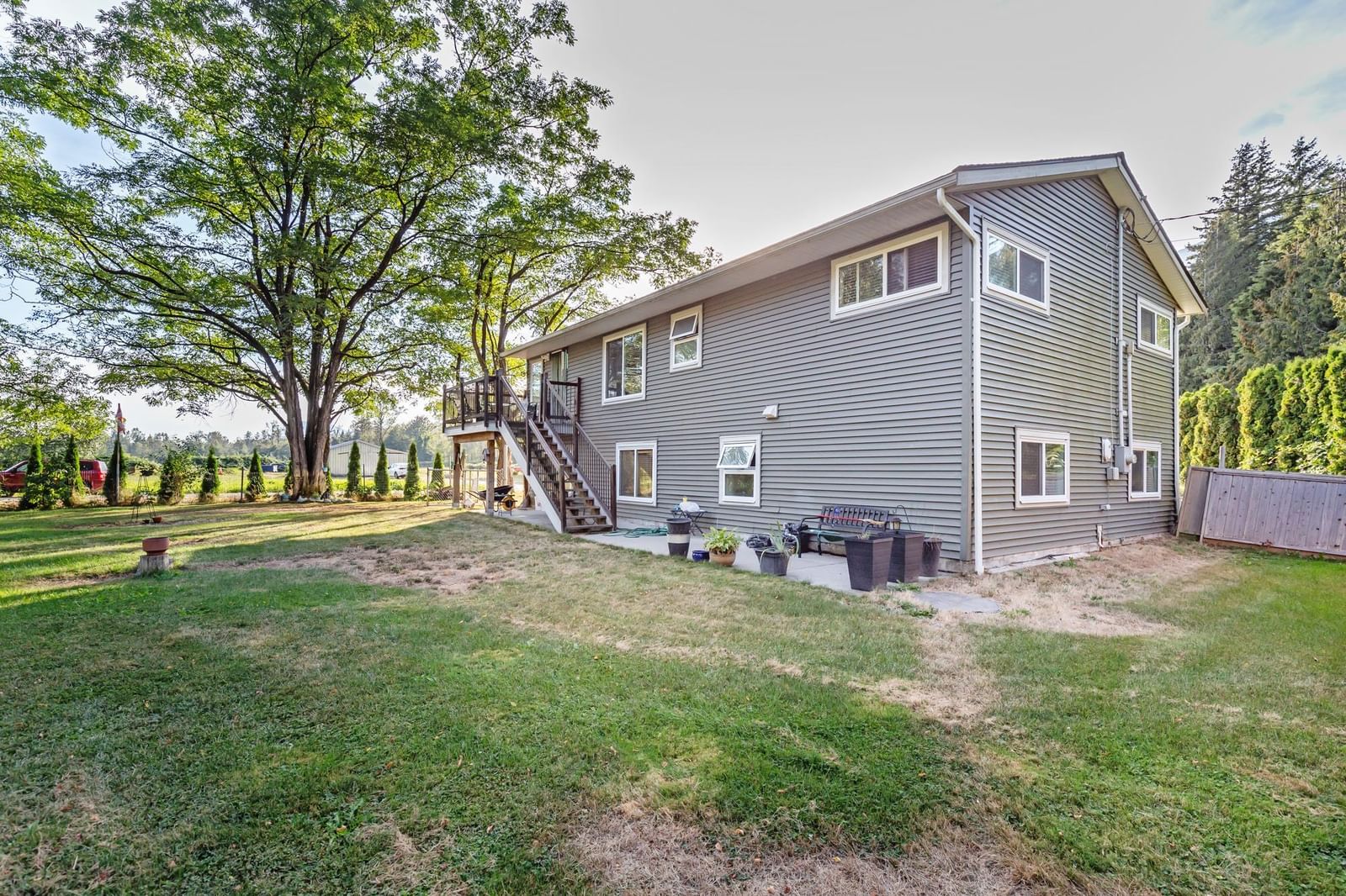 Listing Image 9