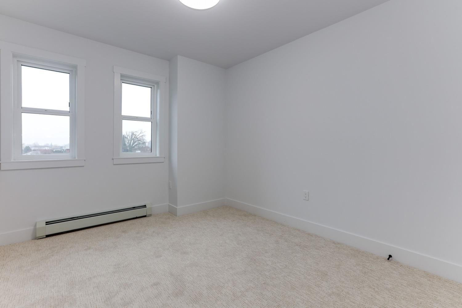 Listing Image 26