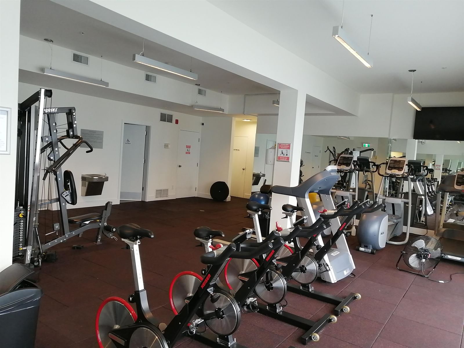 Listing Image 6