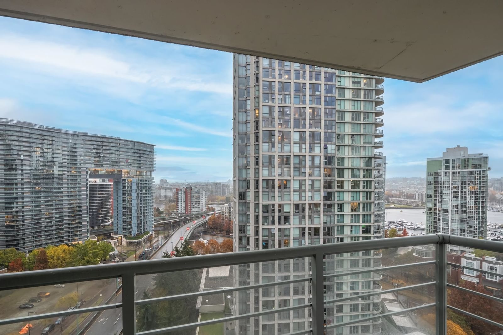 Listing Image 18