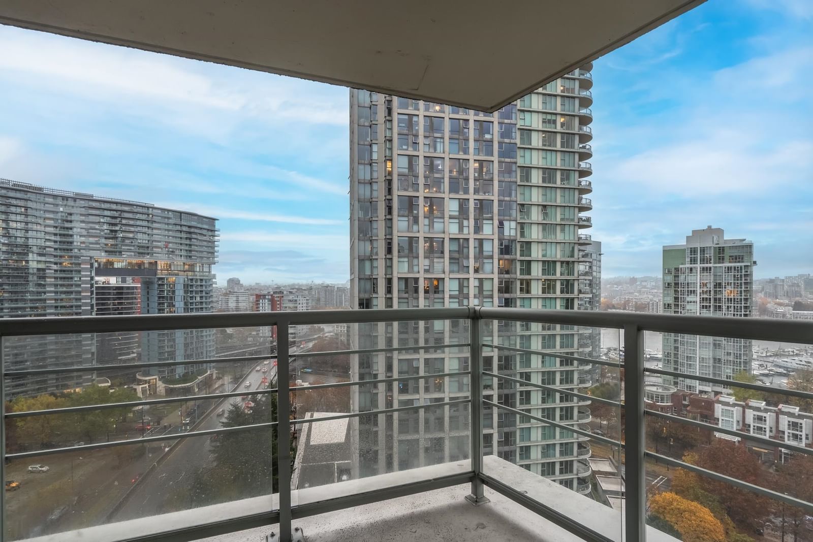 Listing Image 19