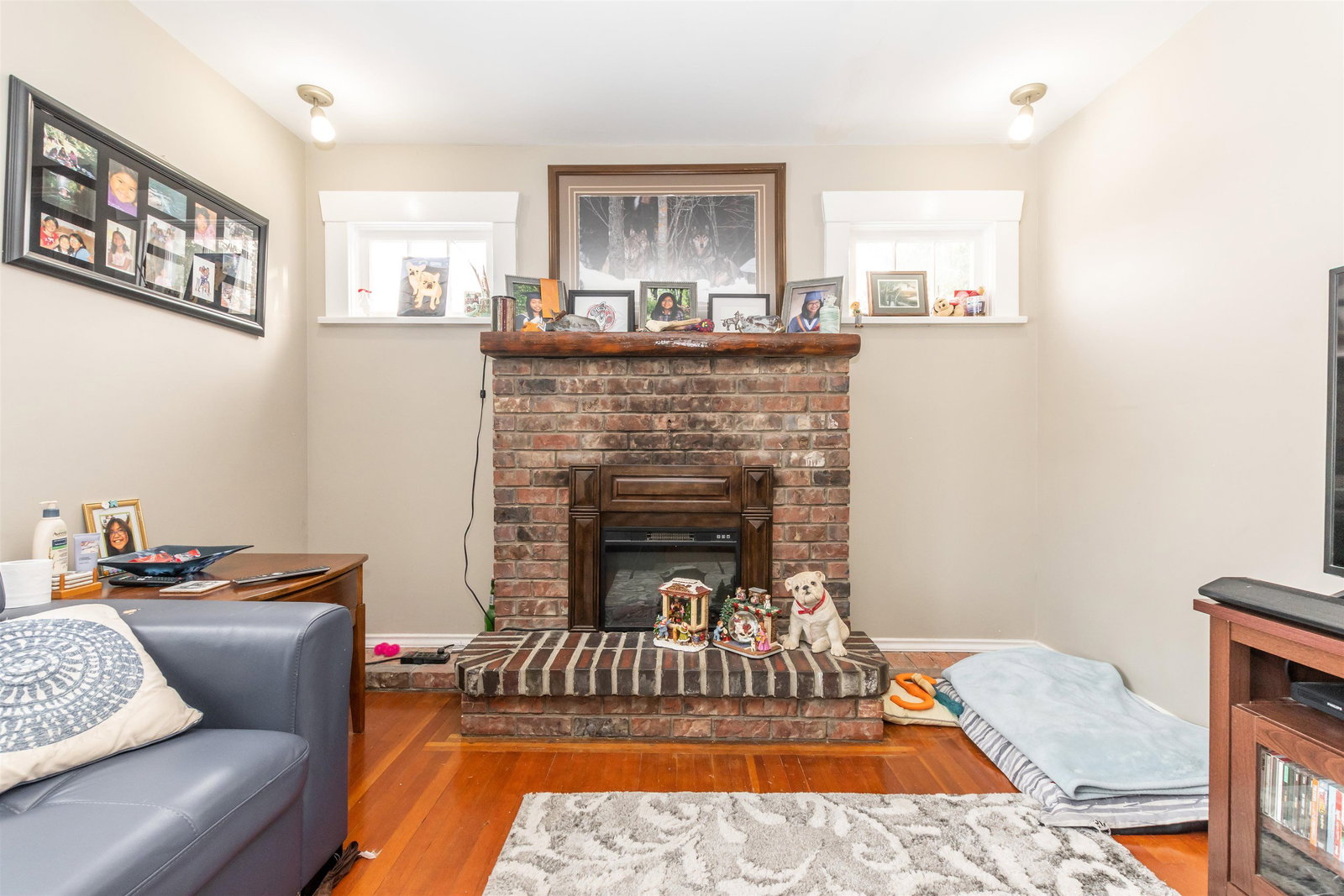 Listing Image 5