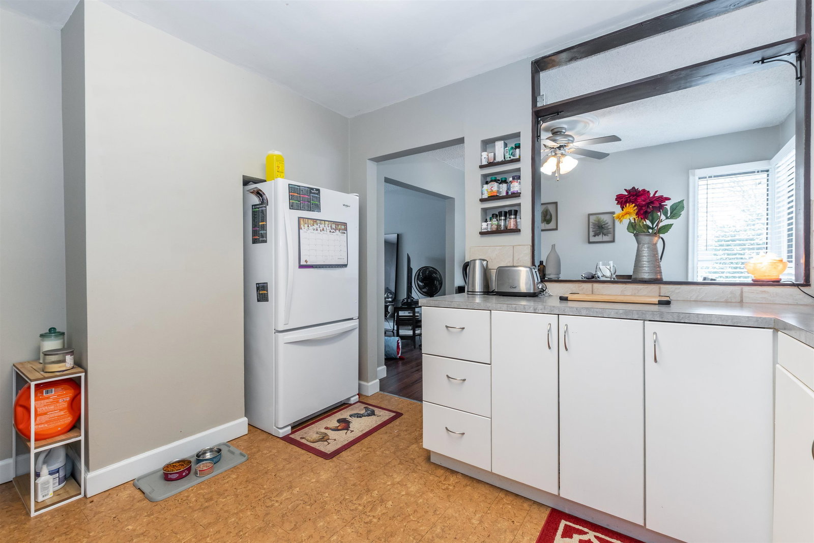 Listing Image 9