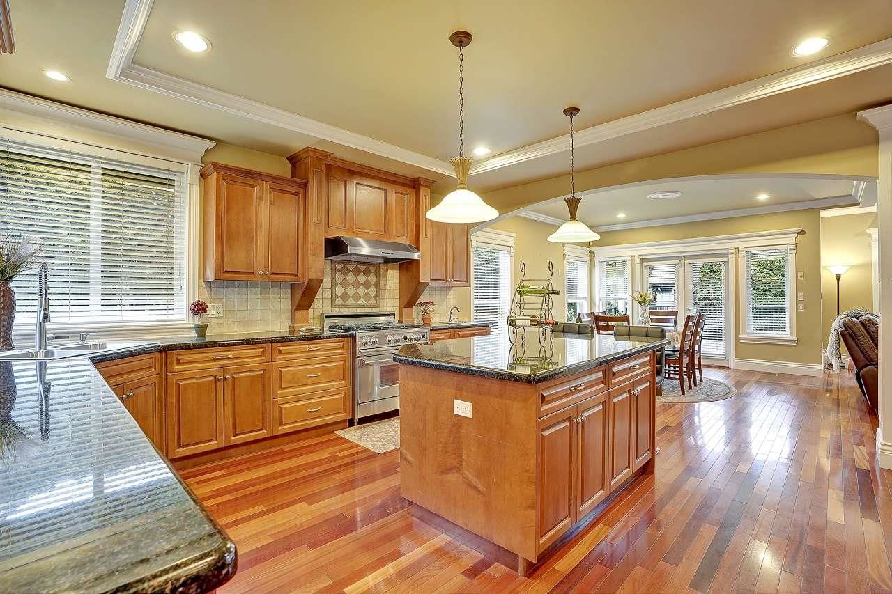Listing Image 11