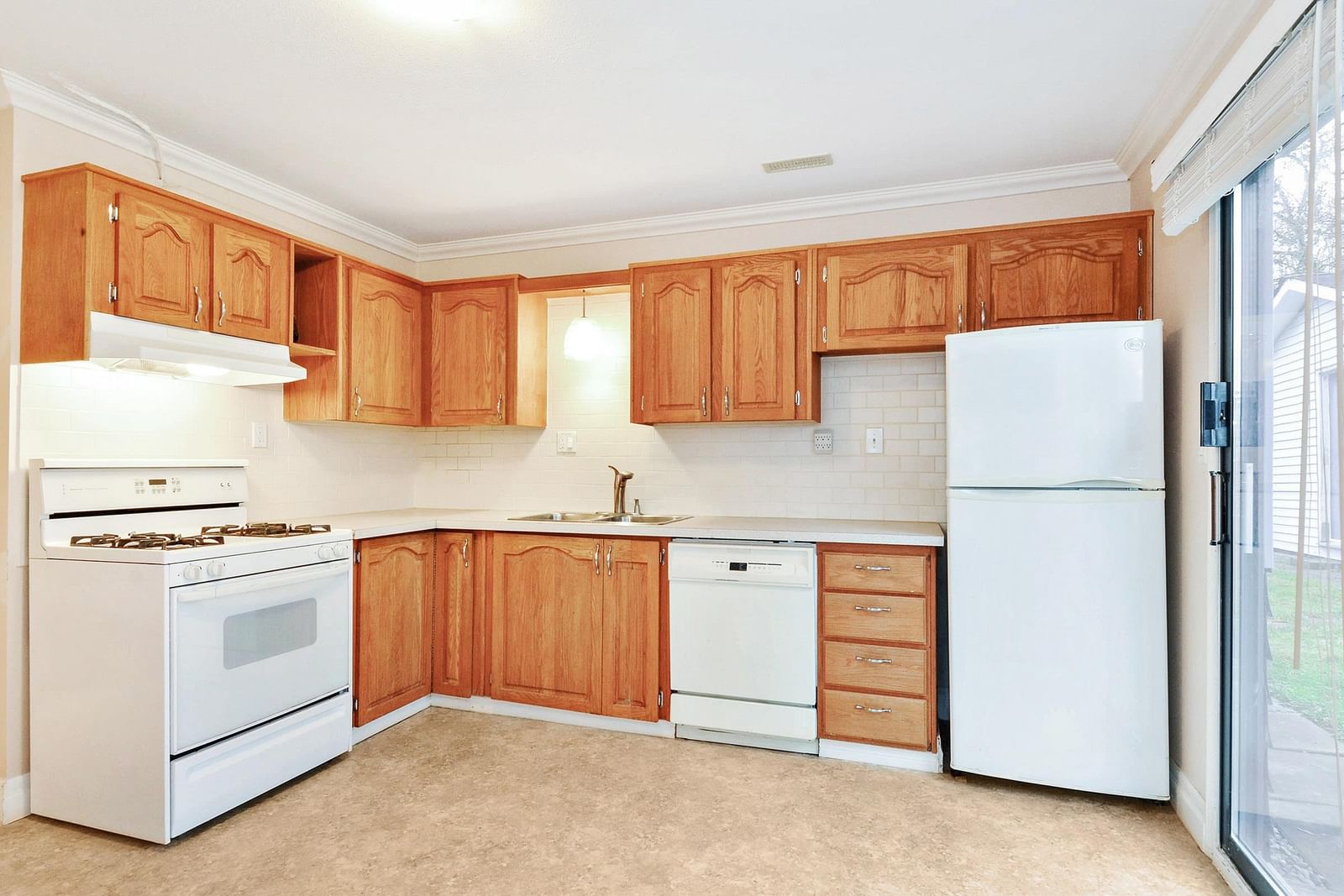 Listing Image 21
