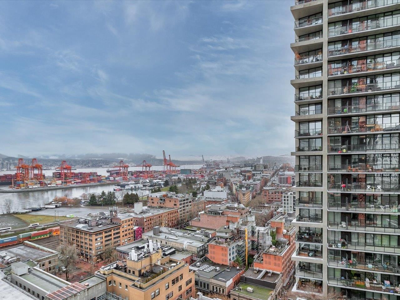 Listing Image 12